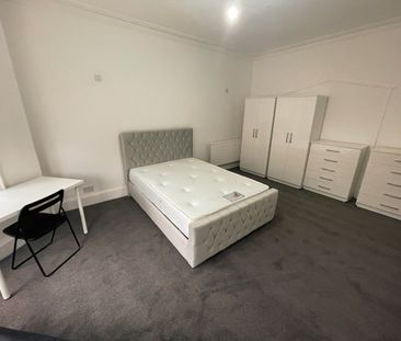 Room in a Shared House, Kings Road, NW10 - Photo 5