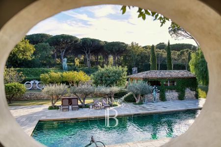 VILLA SAINT-TROPEZ - PISCINE - 6 CHAMBRES - HAMMAM - Photo 5