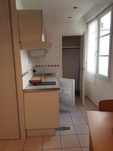 STUDIO MEUBLE - HYPER CENTRE - Photo 2