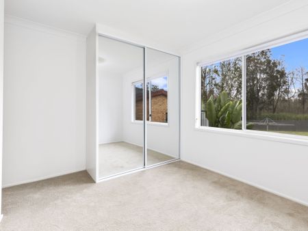 Spacious Family Living with Dual Master Suites! - Photo 3