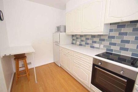 Woodlea Court, Alwoodley, Leeds, LS17 - Photo 4