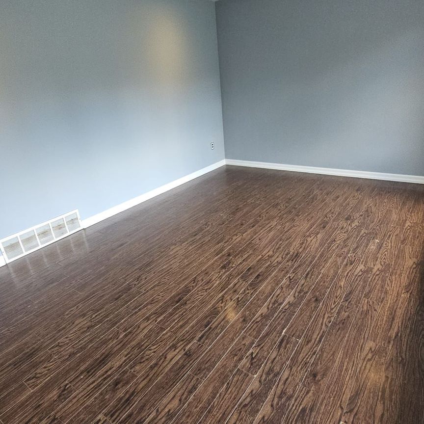 For Lease - 98 Lynbrook Drive, Hamilton, Ontario - Photo 1