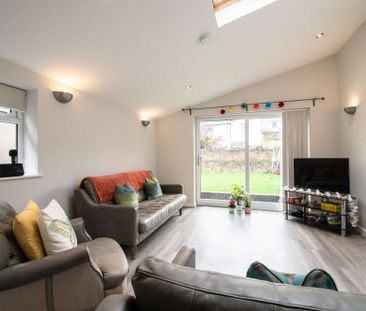 Spacious, modern and right behind Cardiff Uni SU! - Photo 1