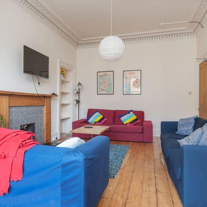 3 bedroom flat to rent - Photo 1