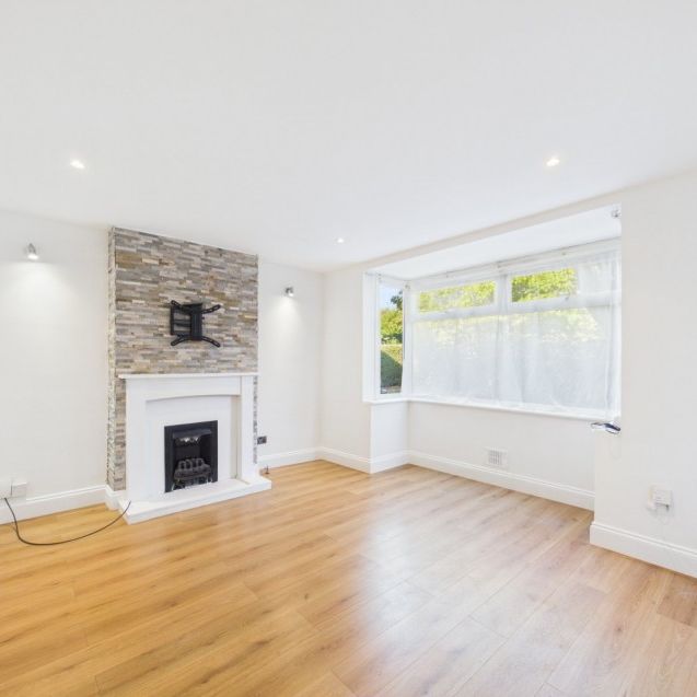London Road, Ashford, Surrey,TW15 - Photo 1