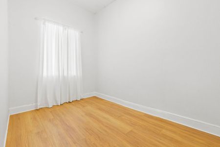 Unfurnished Two Bedroom Home - Photo 5