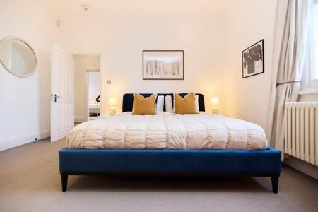 5 bedroom terraced house to rent - Photo 5