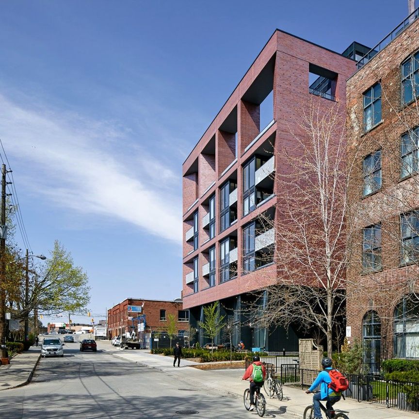 For Lease - 383 Sorauren Avenue Unit# 305, Toronto, Ontario - Photo 1