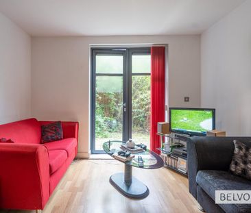 2 bedroom flat to rent - Photo 2