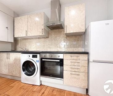 2 bedroom flat to rent - Photo 6