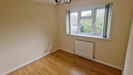 3 bedroom terraced house to rent - Photo 2