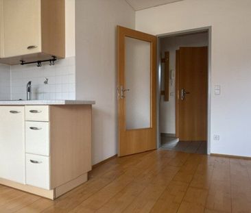 Lichtdurchflutete 2-Zimmer-Dachgeschoss-Wohnung in Graz: davon Wohn... - Photo 1