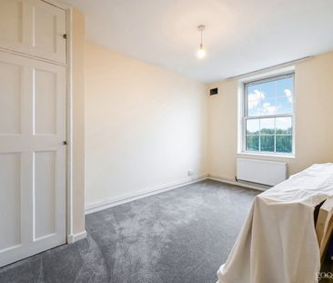 Grand Drive, London, SW20 - Photo 5