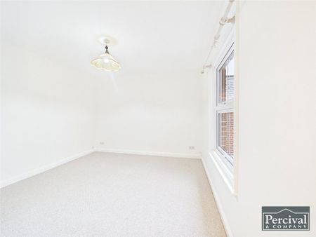 2 bedroom terraced house to rent - Photo 3