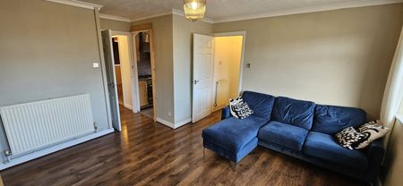 2 bedroom maisonette to rent - Photo 2