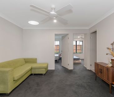 Spacious Townhouse offering Low Maintenance Living in Popular Location - Photo 3