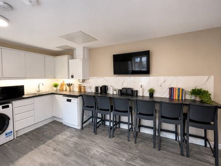 Room in a Shared Flat, Hepburn Court C, BS2 - Photo 4