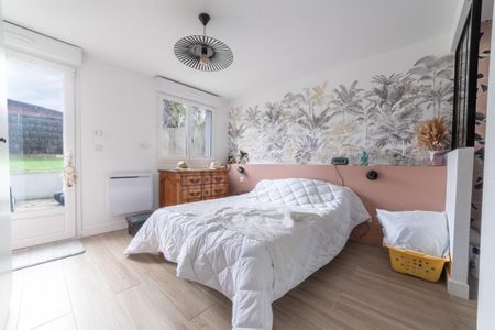 Location Maison 7 pièces 120m² TREILLIERES 44119 - Photo 5