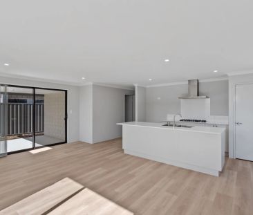 Brand New 5 Bedroom House in Prime Dudley Park Location - Photo 3