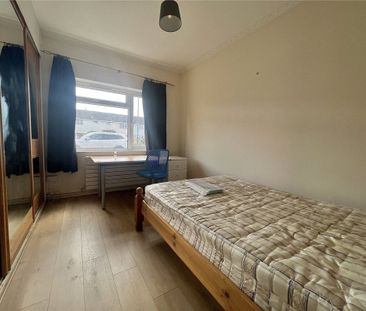 Columbia Road, Bournemouth, BH10 - Photo 2