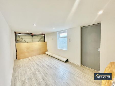 4 bedroom terraced house to rent - Photo 3
