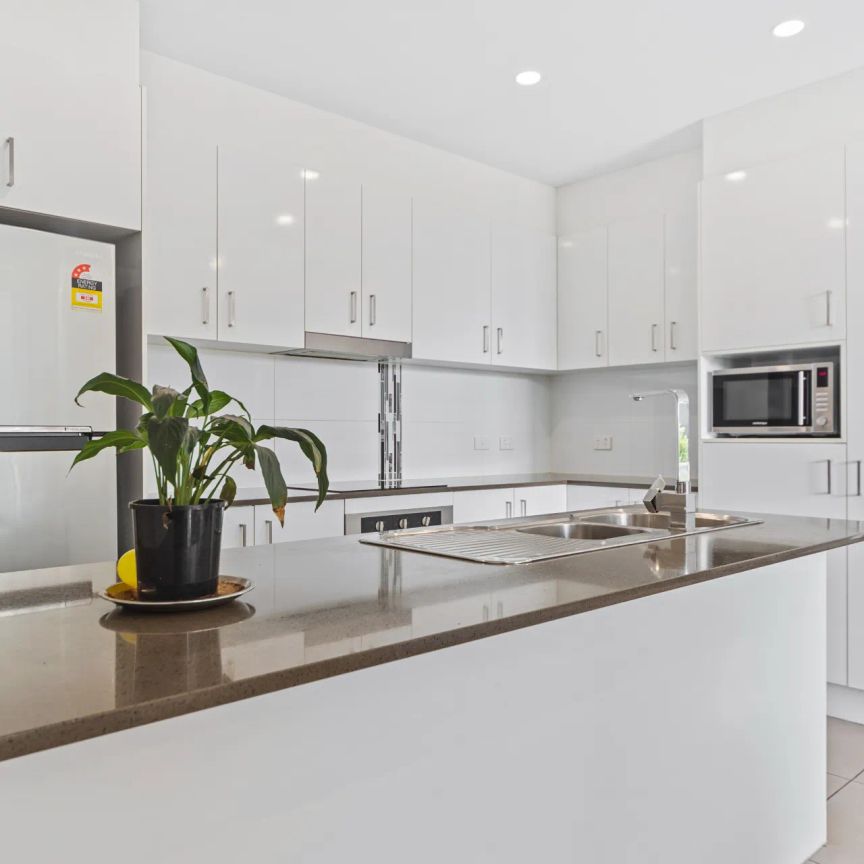 Unit in heart of Chermside - Photo 1