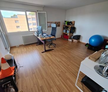 Renovierte 4.5 Zimmerwohnung an zentraler Lage - Photo 2