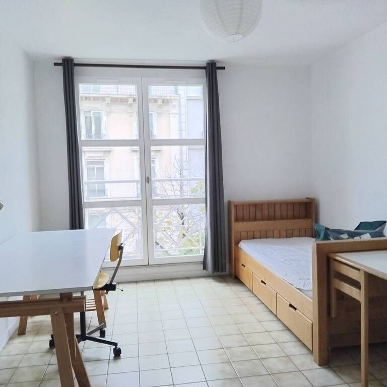 Location Appartement 1 pièce 20m² GRENOBLE 38000 - Photo 1