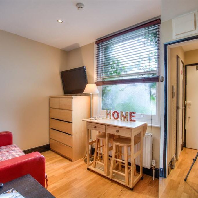 Studio to rent - Photo 1