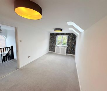 4 bedroom detached house to rent - Photo 5