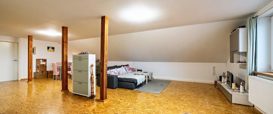 Schöne 2-Zimmerdachgeschosswohnung - Foto 1