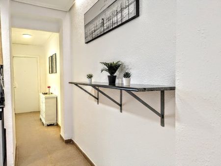 Carrer de Joaquín Costa, Burjassot, Valencian Community 46100 - Photo 2