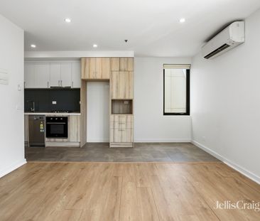 104/7 Thomas Holmes Street, Maribyrnong VIC 3032 - House For Rent |... - Photo 2