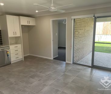 Stylish and Spacious Family Home - Photo 3