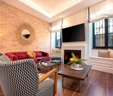 Calle Pescadores, Sevilla, Andalusia 41002 - Photo 2