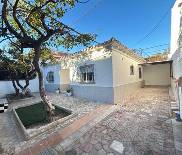 Chalet en alquiler en Malaga - Photo 2