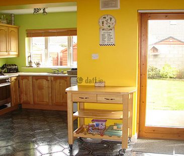 House to rent in Dublin, Lucan, Fforster Lawn - Photo 1