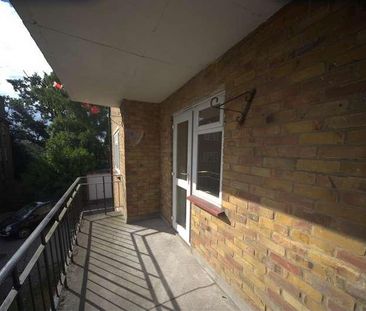 Courts Road, Earley, Reading, RG6 - Photo 4