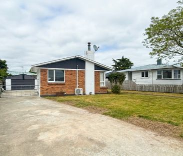 Tidy 3 Bedroom Home in Melville - Photo 5