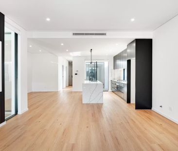 Duplex/Semi-detached with 5 bedrooms, 4 bathrooms & parking for 2 cars - Photo 4