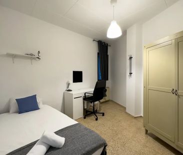 Carrer de Vilamarí, Barcelona, Catalonia 08015 - Photo 3