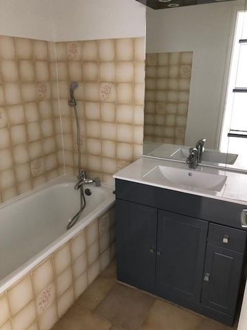 Location Appartement 2 pièces 31m² VILLEURBANNE 69100 - Photo 4