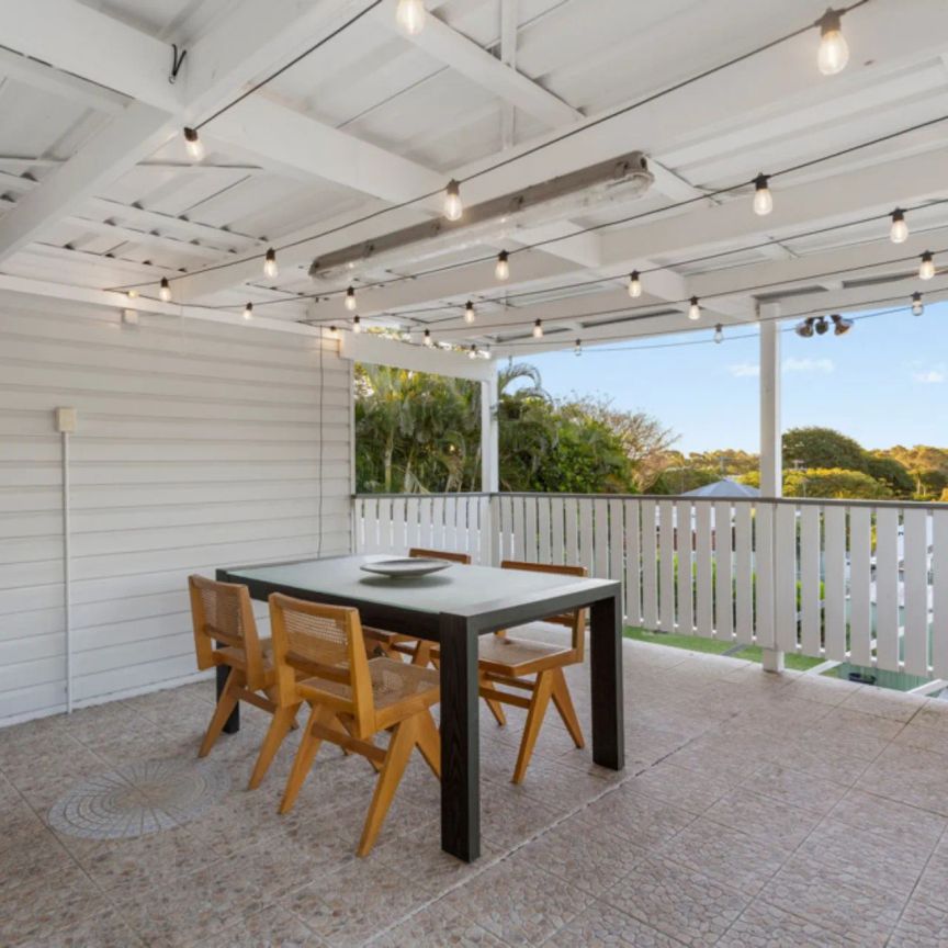 Beautifully renovated home with elevated outlooks - Photo 1