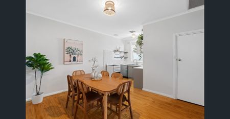 Discover Refined Elegance in this Stylishly Refurbished 3-Bedroom Home - Photo 4