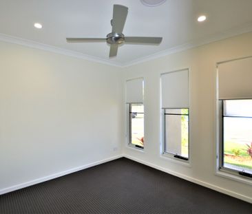 Move into Brand New Home and Enjoy the Rest ! Rent$700pw Upto 10/07... - Photo 1
