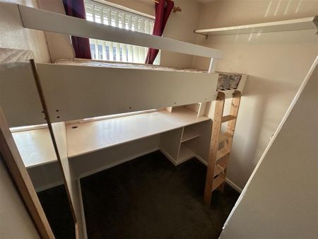 3 bedroom semi-detached house to rent - Photo 4