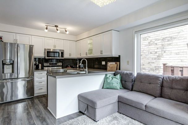 For Lease - 2183 Birchleaf Lane, Burlington, Ontario - Photo 1