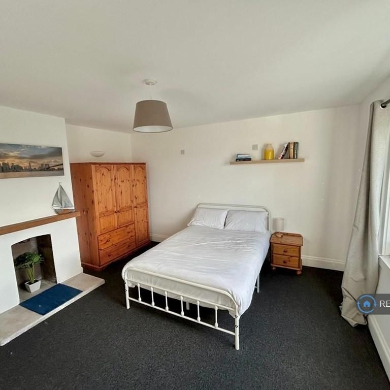 6 bedroom terraced house to rent - Photo 1