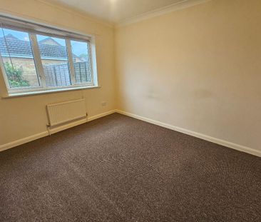 2 bedroom semi-detached house to rent - Photo 4