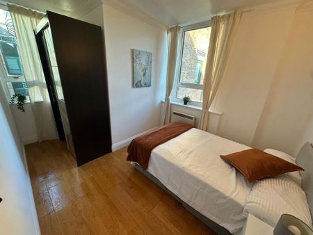 4 bedroom flat share to rent - Photo 4